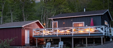 Romantic cabin getaway to the Catskills