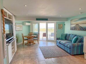 Welcome to The Crest Beach House an an ocean front Studio in Wildwood Crest New Jersey. Perfect for small families and couples looking for the perfect beach vacation. Come get away and spend your vacation at the Jersey Shore! 