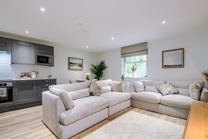 Living Room / Lounge