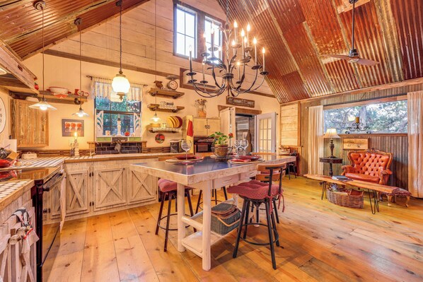 Wimberley Vacation Rental | 1BR | 1.5BA | Steps Required | 1,000 Sq Ft