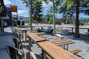 Ulkoruokailutilat