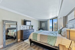 Wake up every morning with a view of the ocean! Ocean view master bedroom with queen size bed.