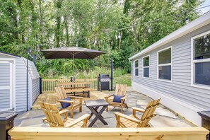 Patio | Gas Grill | Picnic Table | Lounge Seating