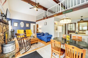 Living Space | Central A/C & Heating | Free WiFi