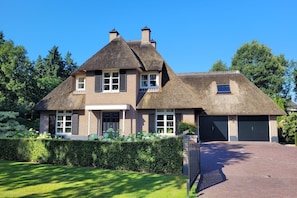 Extérieur maison de vacances [été]