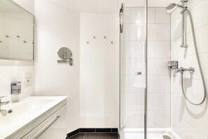 Ferienwohnung Zentral mit Panorama - Sonnentrrasse - bathroom