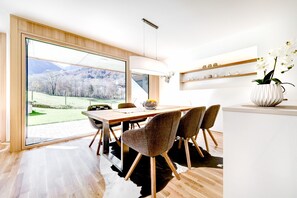 App. Scesaplana by A-Appartments - Dining area