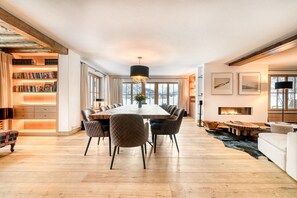 Chalet Lilly - Family and Friends living room for your group