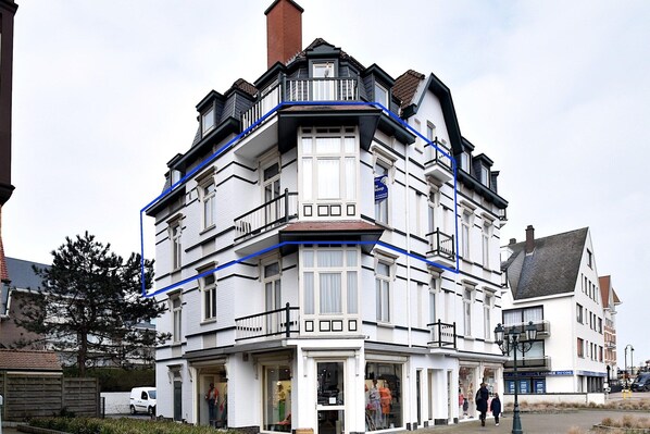 Außenseite Ferienhaus [Sommer]