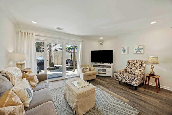 Spacious Main Floor LIving Room with private courtyard