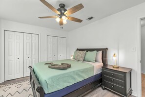 Guest Bedroom 1: Queen Bed w/ Smart TV + Large Closet