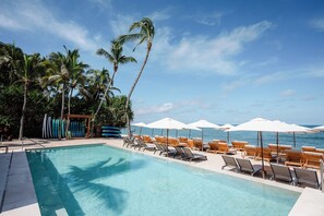 Pacifico Beach Club Acces included in the Premier Membership