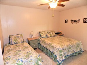 Queen sized bed and Twin