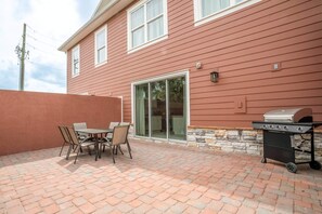 Large spacious patio.