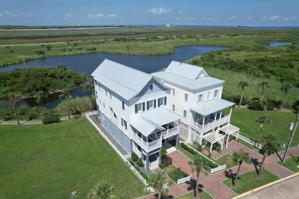 Aerial view of 1650 Beachtown Drive