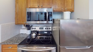 Microwave, Oven, Cooktop, Indoors, Kitchen