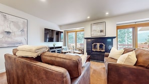 Home Decor, Furniture, Indoors, Living Room, Room