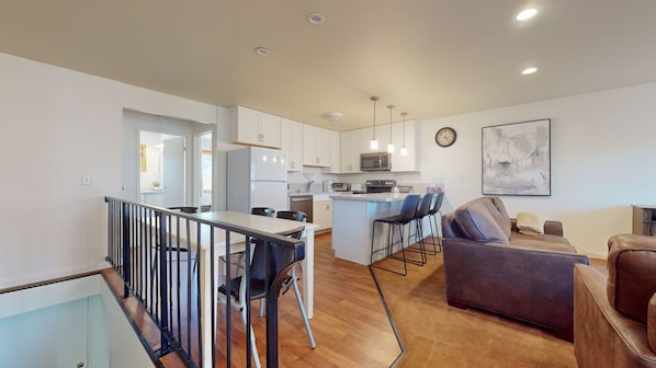 Indoors, Furniture, Living Room, Floor, Dining Room