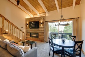 Living Room | Smart TV | Gas Fireplace | 1st Floor