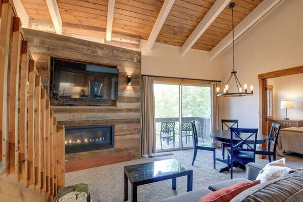 Steamboat Springs Vacation Rental | 2BR | 2BA | 868 Sq Ft | Steps Required