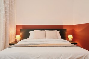 Master bedroom (2)