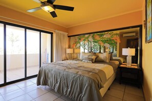Bedroom (Queen Bed)
