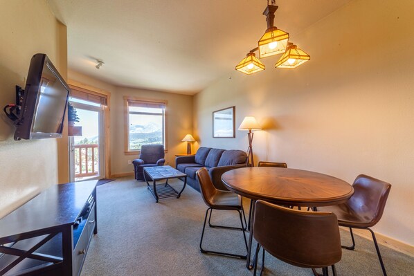 Open living room with comfortable funishings.