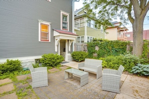 Private Patio | Self Check-In | 3 Mi to U.S. Bank Stadium