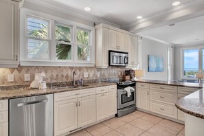 Kitchen at Island's Edge. 
