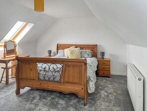 Double bedroom | Guise Cottage, Alford, near Banchory
