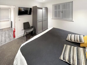 Double bedroom | Castle Glen Lodge, Dumfries