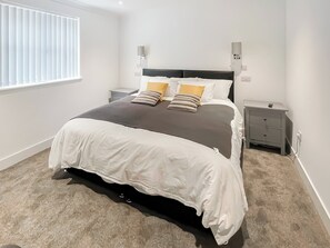 Double bedroom | Castle Glen Lodge, Dumfries