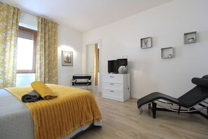 Autumn, Bedroom, Spring, Summer