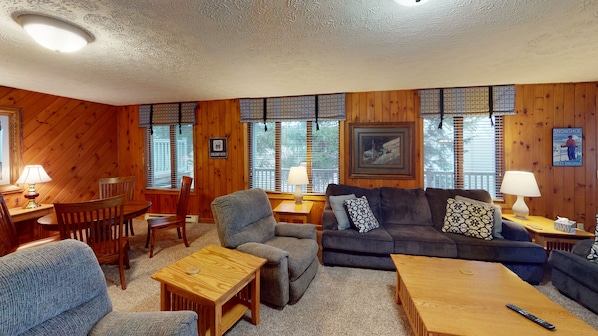 Furniture, Indoors, Living Room, Couch, Hardwood