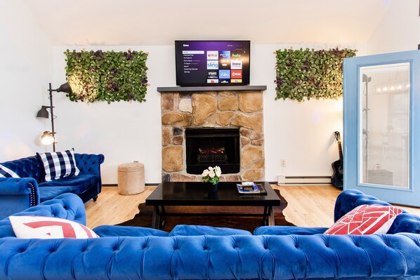 Architecture, Building, Furniture, Indoors, Living Room