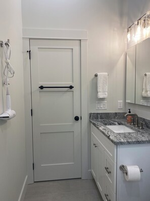 2nd floor bathroom.