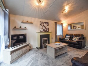 Open plan living space | Rivendell, Dollar