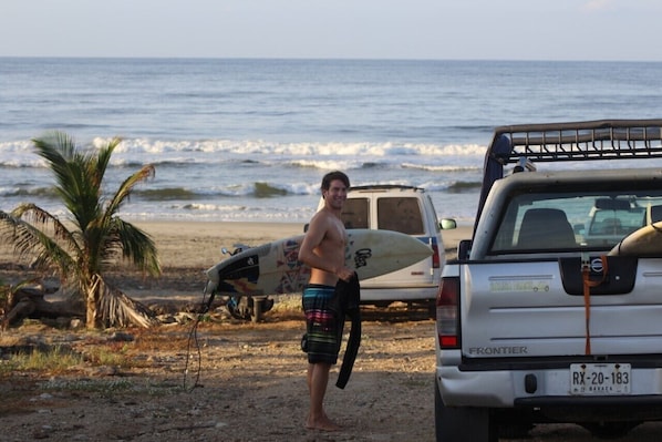 Surfing/bodyboarding