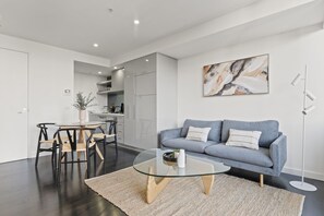 Living Area/Dining Area/Kitchen