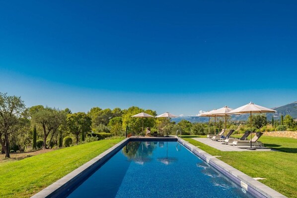 Holiday Home Swimming Pool