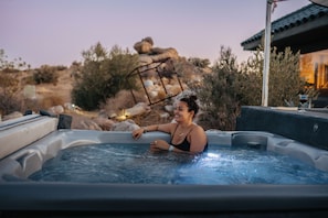 Bain à remous extérieur