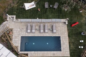Balcony / Terrace / Patio, Building Exterior, Garden, Outdoor, Pool, Scenic View
