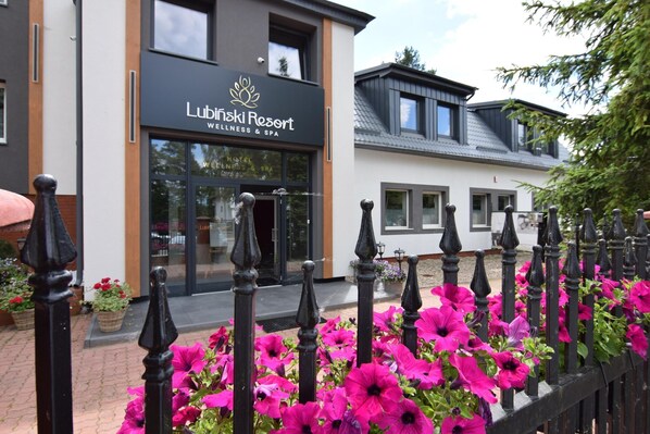 Außenseite Ferienhaus [Sommer]