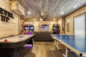 Game room - Air Hockey, Ping Pong, Arcades, 70" 4K Smart TV