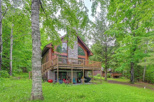 Lac Du Flambeau Vacation Rental | 3BR | 2BA | 1,600 Sq Ft | Stairs Required