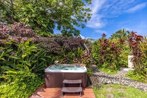 Private spa tub