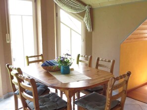 Ferienwohnung Hühnerstall, 78 qm, 2 Schlafzimmer, 1 Wohn-/Essbereich, max. für 6 Personen