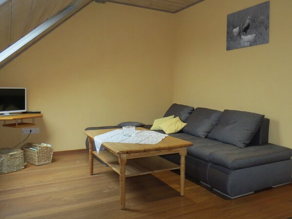 Ferienwohnung Hühnerstall, 78 qm, 2 Schlafzimmer, 1 Wohn-/Essbereich, max. für 6 Personen