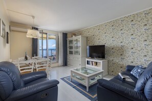 Living and dining room