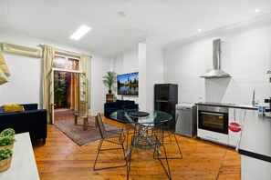 Living Area/Dining Area/Kitchen